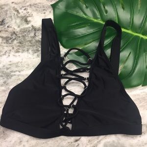 SOLD - Lace up bikini top🌿